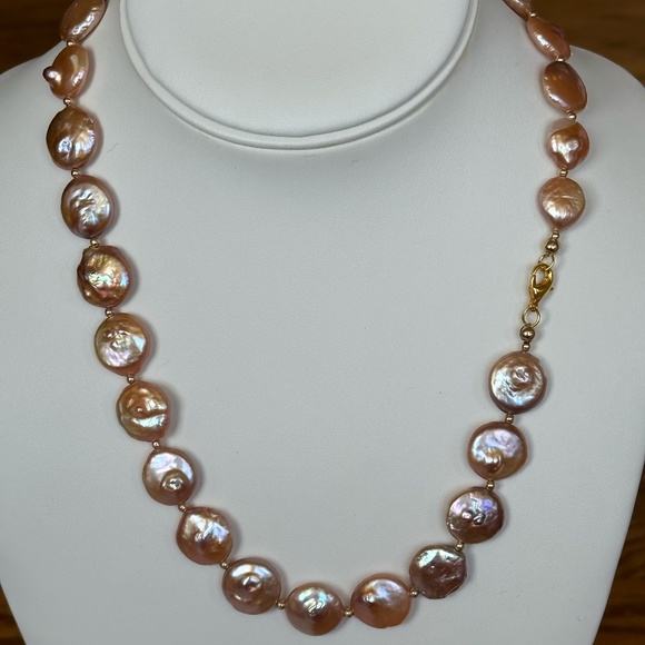 NATURAL Color Coin Pearl Necklace - 19 1/2 Inches - Lobster Claw Clasp - Picture 4 of 12